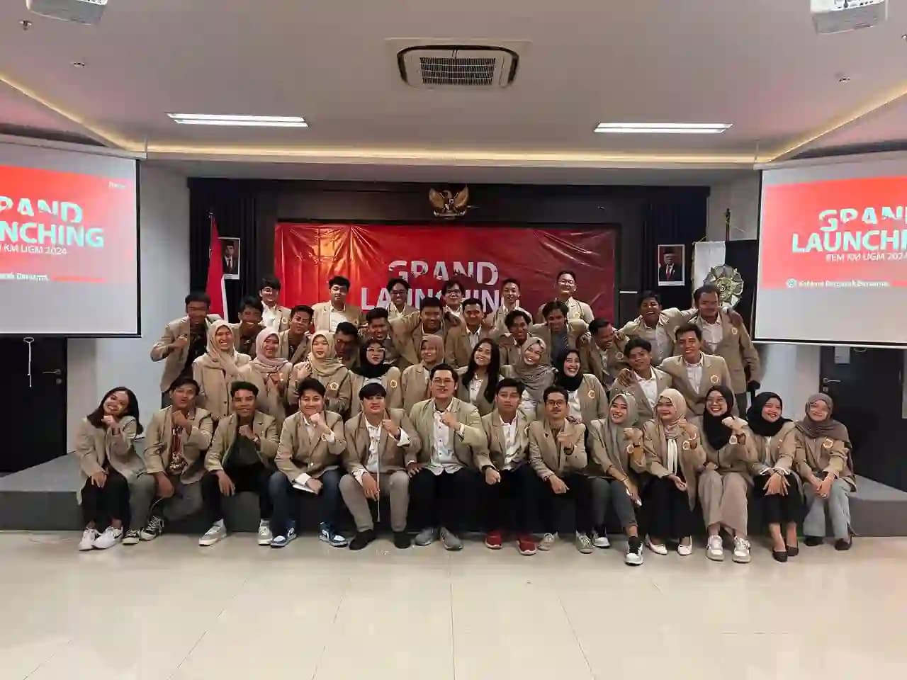 Foto Anggota BEM KM